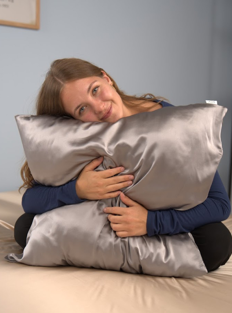 100% Mulberry Silk Pillowcase (OEKO-TEX) Light Grey